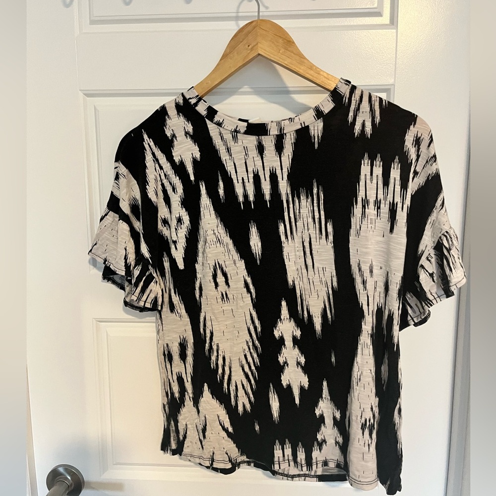 Free Add-On- LulaRoe Slightly Cropped Tee
